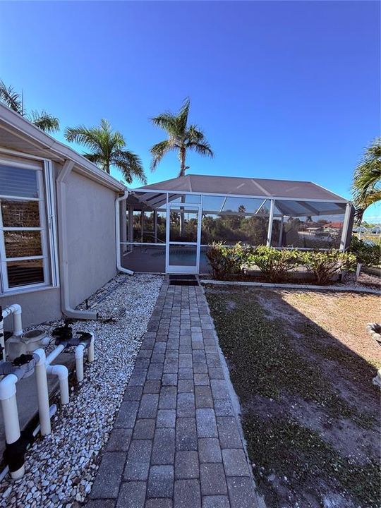 For Sale: $718,000 (3 beds, 2 baths, 1943 Square Feet)