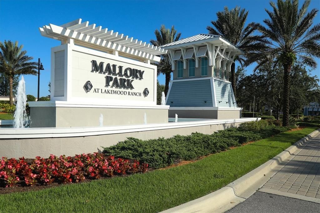 For Sale: $699,000 (5 beds, 4 baths, 2859 Square Feet)