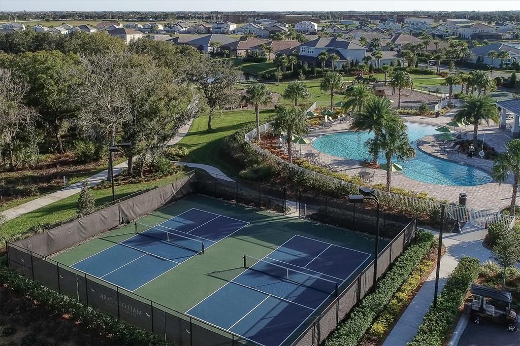 For Sale: $699,000 (5 beds, 4 baths, 2859 Square Feet)