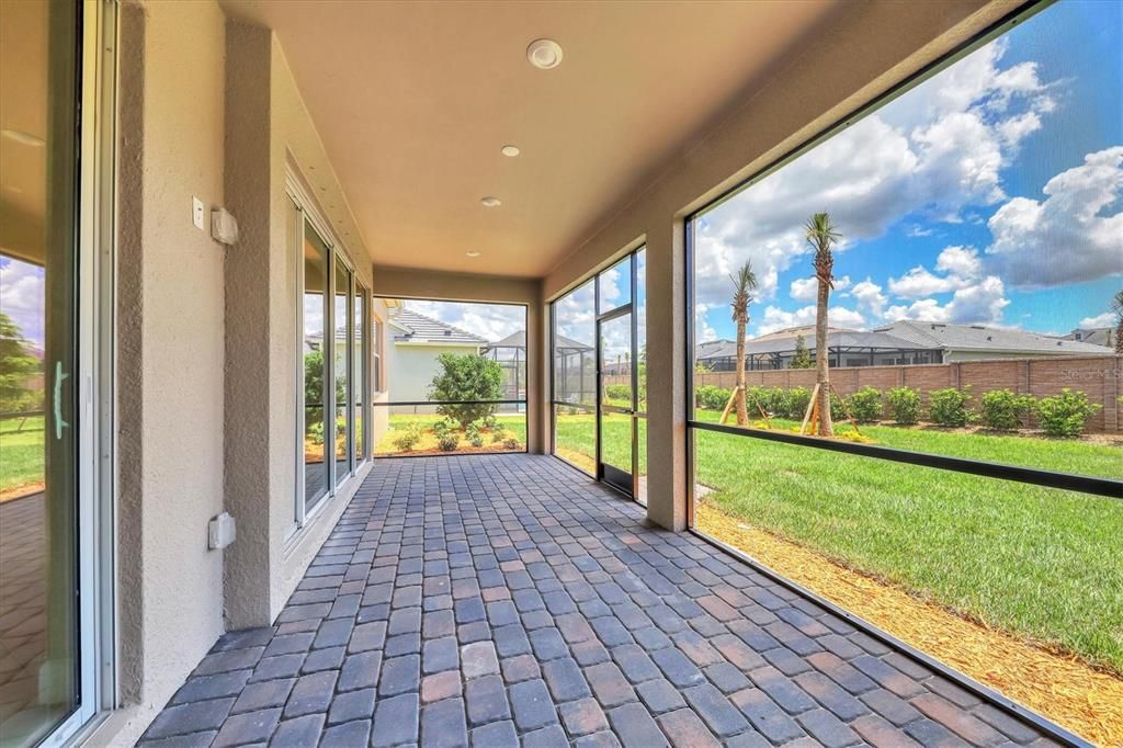 For Sale: $699,000 (5 beds, 4 baths, 2859 Square Feet)