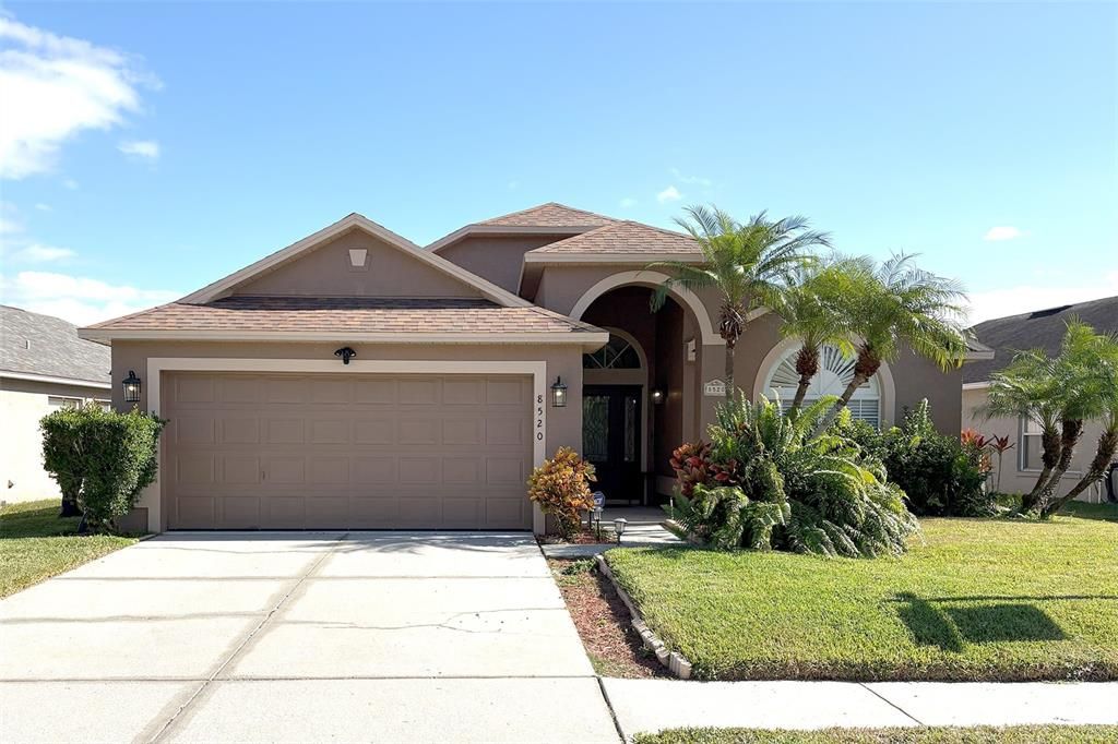 For Sale: $482,000 (3 beds, 2 baths, 1572 Square Feet)