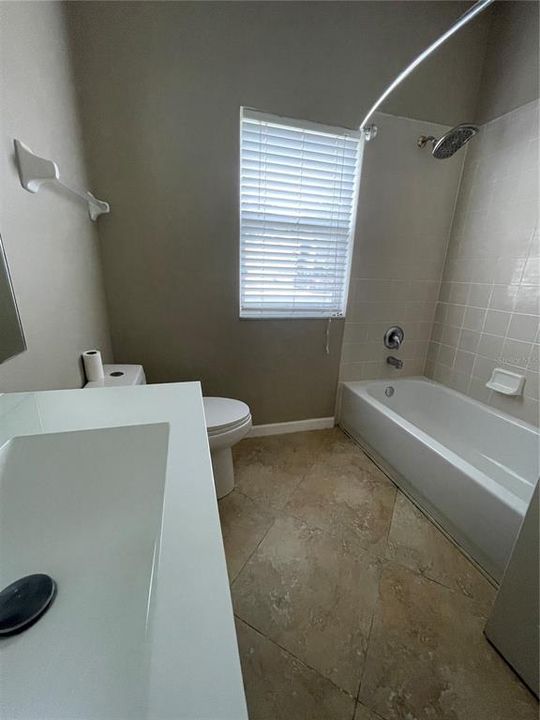 For Rent: $2,400 (3 beds, 2 baths, 1756 Square Feet)