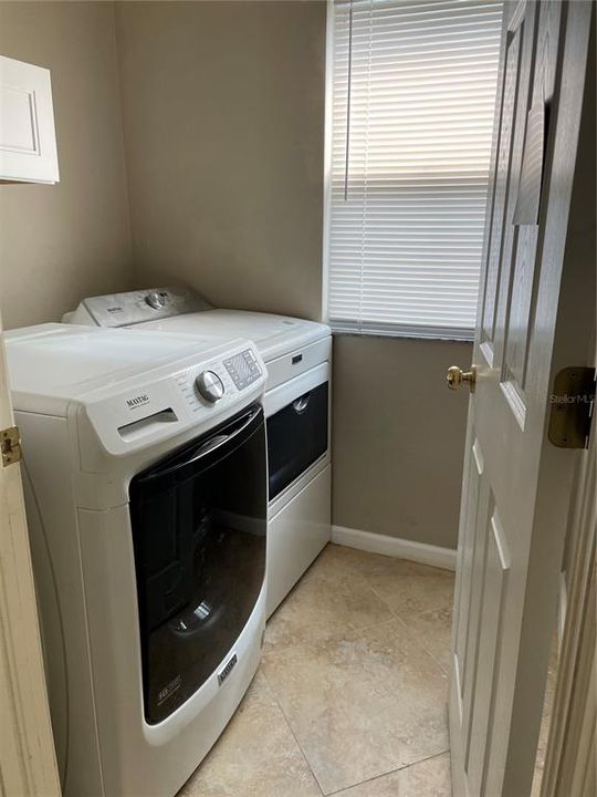 For Rent: $2,400 (3 beds, 2 baths, 1756 Square Feet)