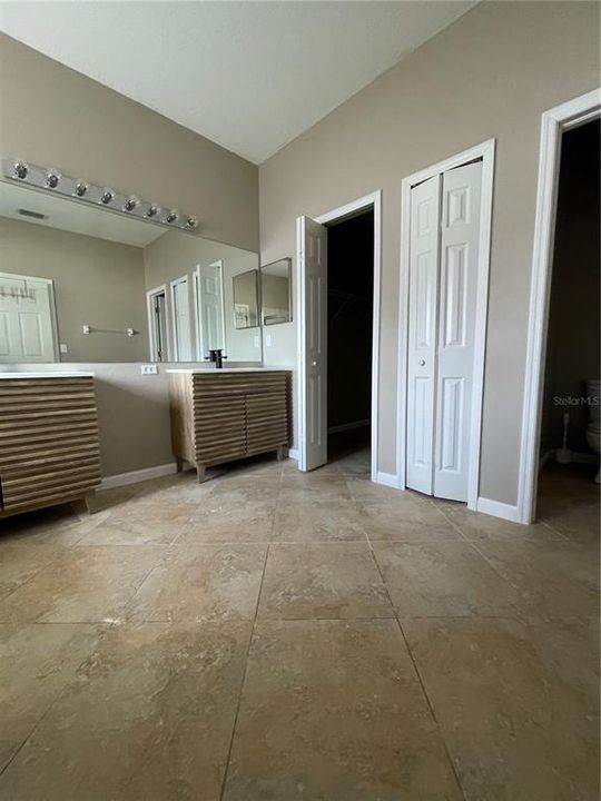 For Rent: $2,250 (3 beds, 2 baths, 1756 Square Feet)