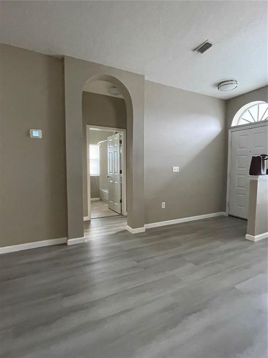 For Rent: $2,400 (3 beds, 2 baths, 1756 Square Feet)