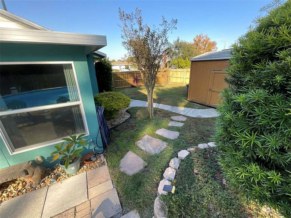 For Sale: $325,999 (3 beds, 2 baths, 1312 Square Feet)