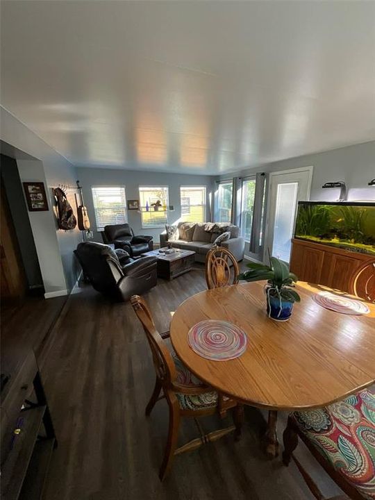 For Sale: $325,999 (3 beds, 2 baths, 1312 Square Feet)