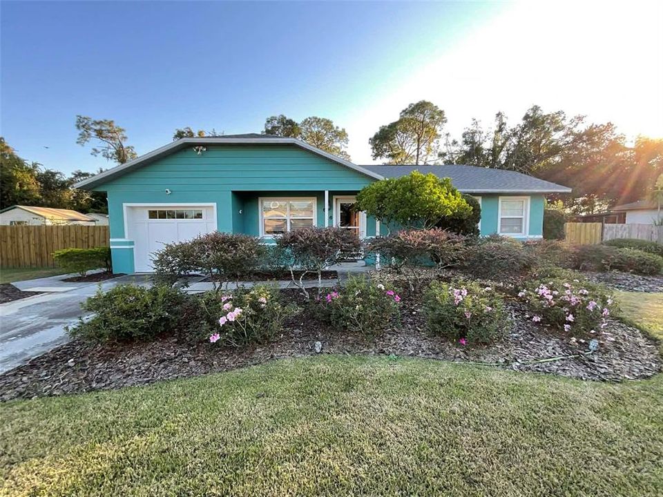 For Sale: $325,999 (3 beds, 2 baths, 1312 Square Feet)