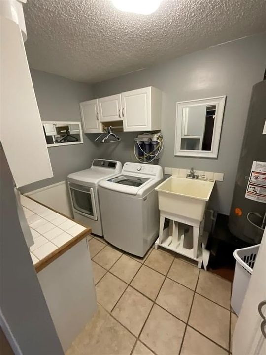 For Sale: $325,999 (3 beds, 2 baths, 1312 Square Feet)