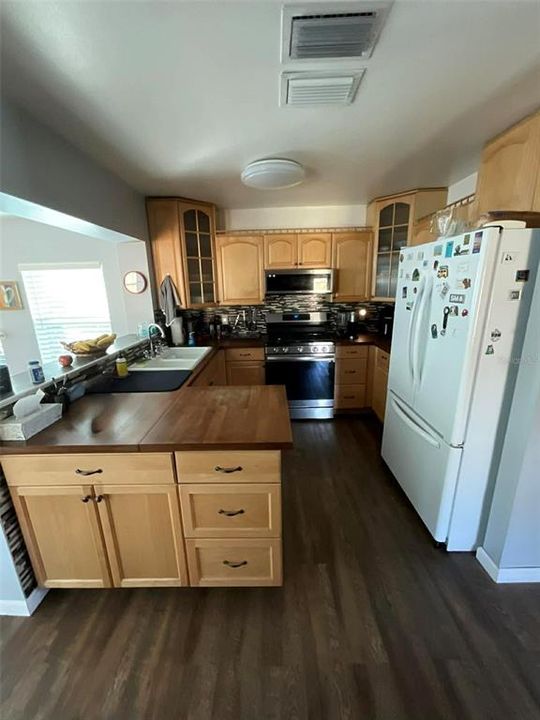 На продажу: $309,000 (3 спален, 2 ванн, 1312 Квадратных фут)