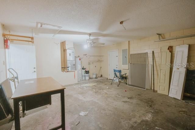 待售: $249,900 (4 贝兹, 2 浴室, 1302 平方英尺)