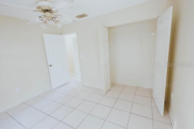 待售: $249,900 (4 贝兹, 2 浴室, 1302 平方英尺)