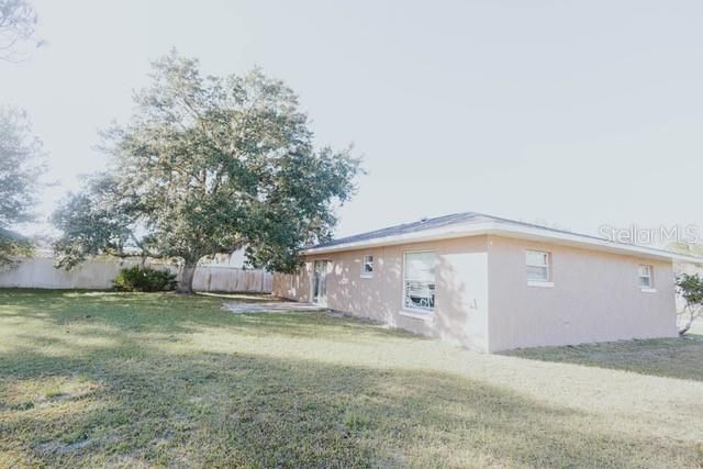 待售: $249,900 (4 贝兹, 2 浴室, 1302 平方英尺)