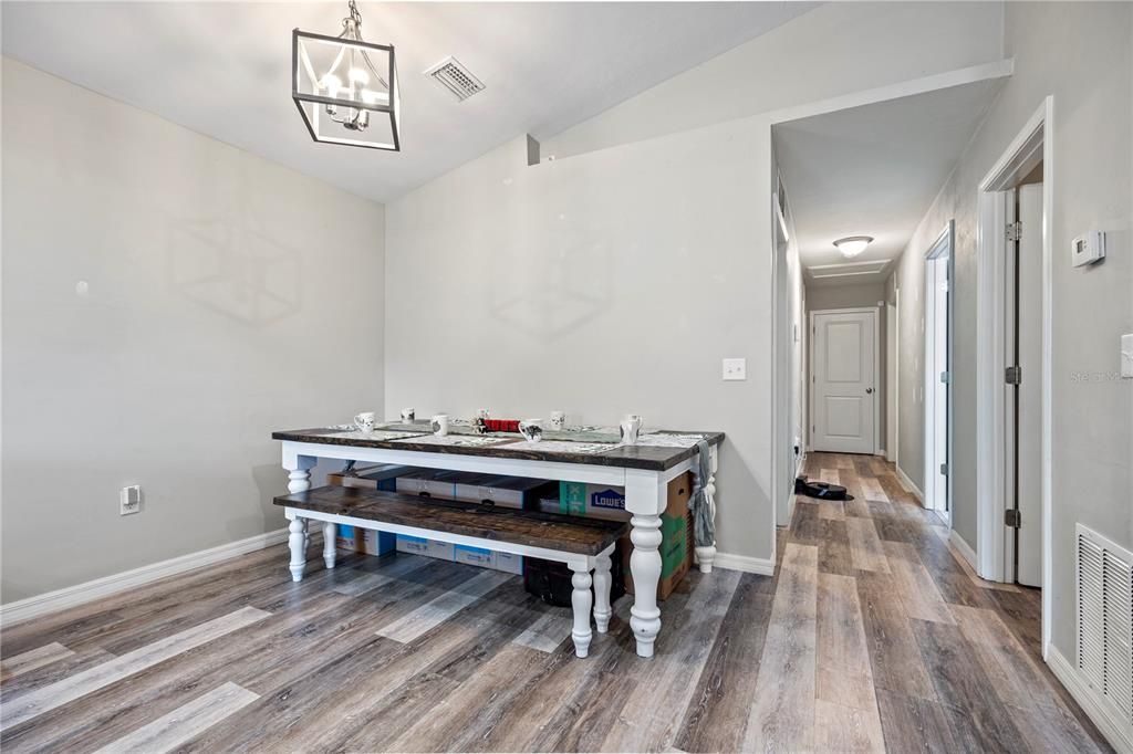 En Venta: $269,999 (3 camas, 2 baños, 1275 Pies cuadrados)