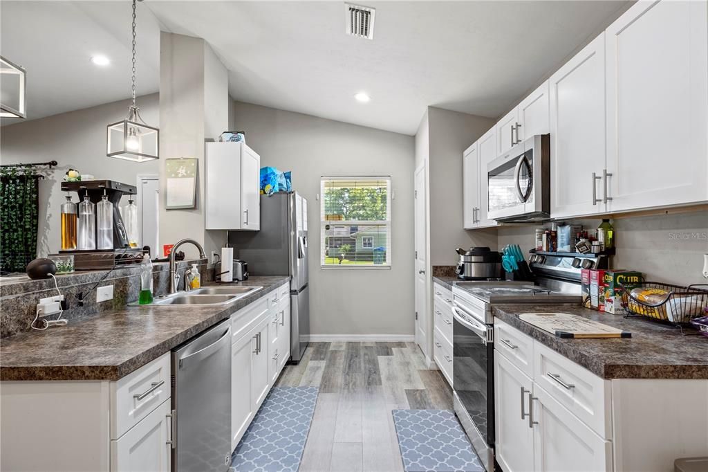 En Venta: $269,999 (3 camas, 2 baños, 1275 Pies cuadrados)