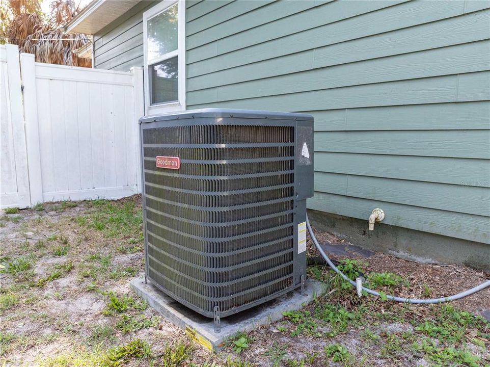 En Venta: $269,999 (3 camas, 2 baños, 1275 Pies cuadrados)