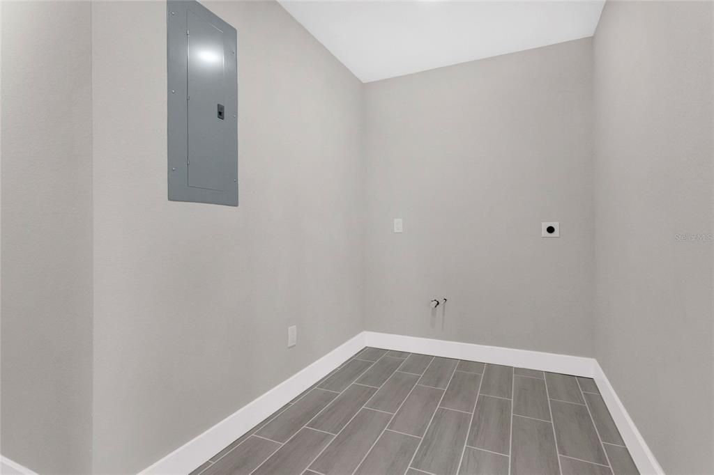 For Sale: $750,000 (0 beds, 0 baths, 2472 Square Feet)