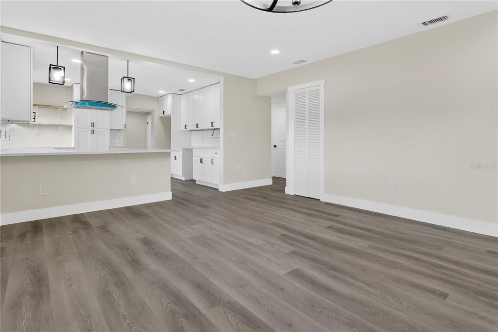 For Sale: $750,000 (0 beds, 0 baths, 2472 Square Feet)