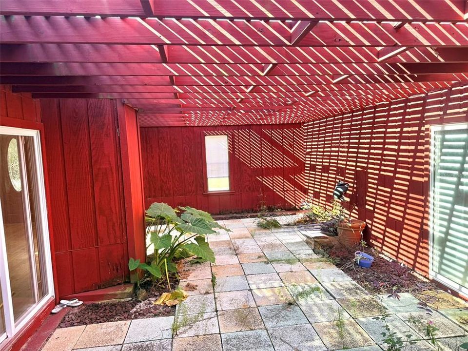 For Sale: $250,000 (3 beds, 2 baths, 2232 Square Feet)