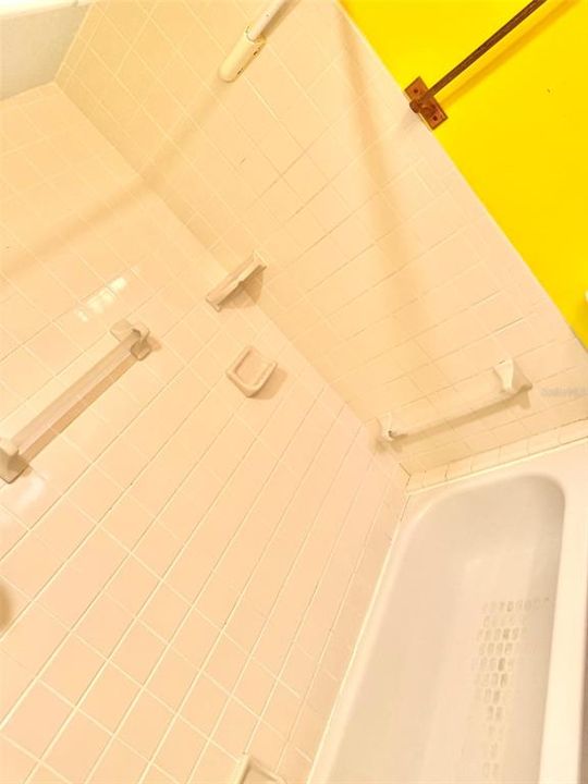 For Sale: $250,000 (3 beds, 2 baths, 2232 Square Feet)