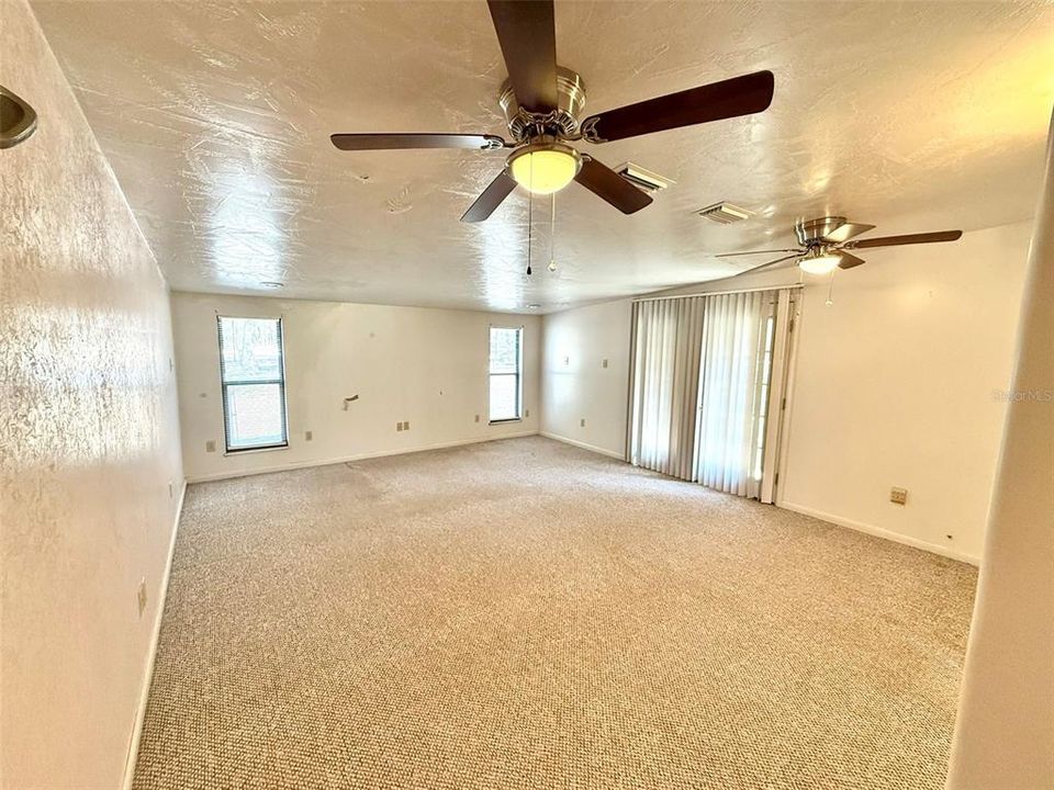 For Sale: $250,000 (3 beds, 2 baths, 2232 Square Feet)