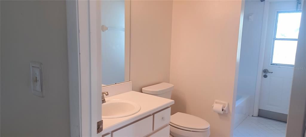 待售: $259,000 (3 贝兹, 2 浴室, 1668 平方英尺)