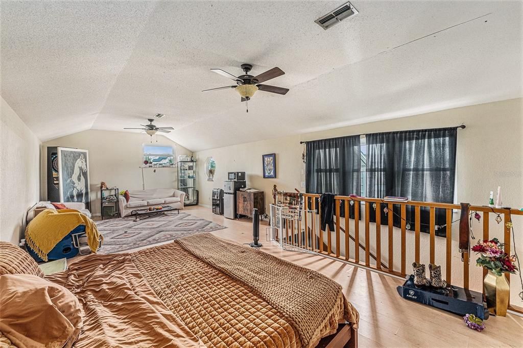 待售: $1,600,000 (5 贝兹, 4 浴室, 2536 平方英尺)