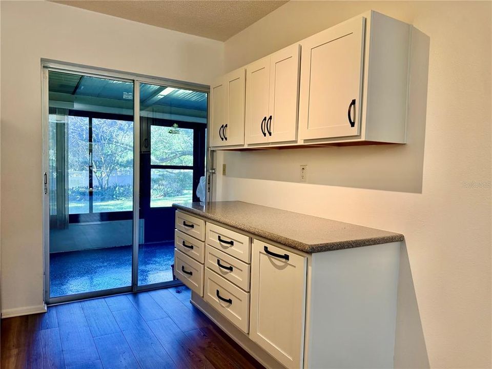 For Sale: $195,000 (2 beds, 2 baths, 730 Square Feet)