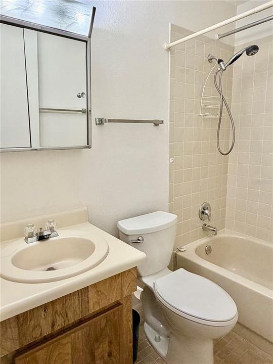 For Sale: $195,000 (2 beds, 2 baths, 730 Square Feet)