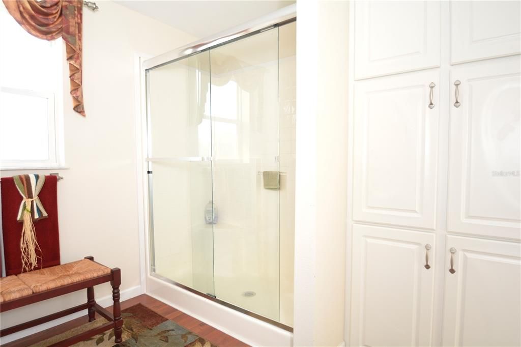 For Sale: $365,000 (2 beds, 2 baths, 1422 Square Feet)