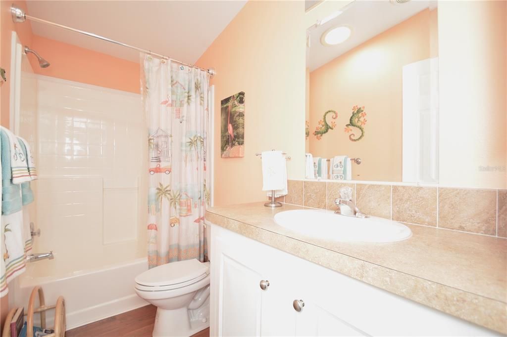 For Sale: $365,000 (2 beds, 2 baths, 1422 Square Feet)