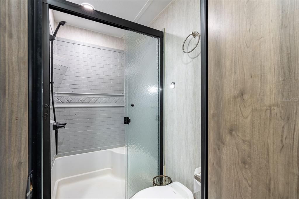 待售: $159,900 (2 贝兹, 2 浴室, 500 平方英尺)