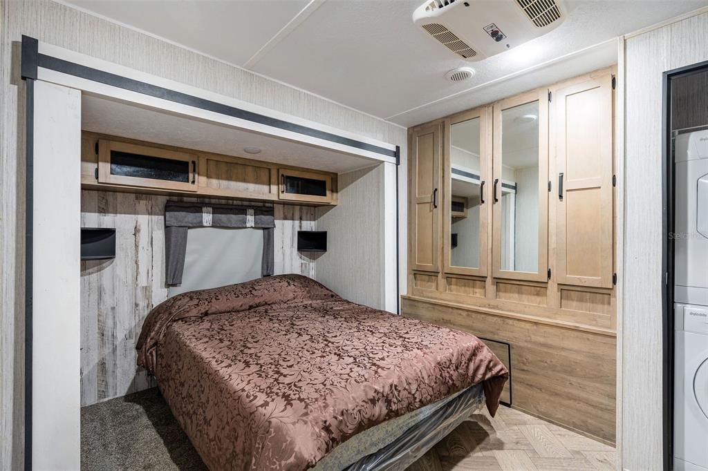 待售: $159,900 (2 贝兹, 2 浴室, 500 平方英尺)