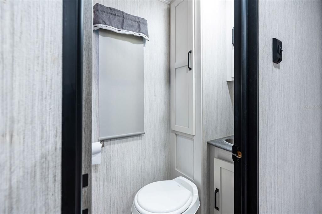 待售: $159,900 (2 贝兹, 2 浴室, 500 平方英尺)