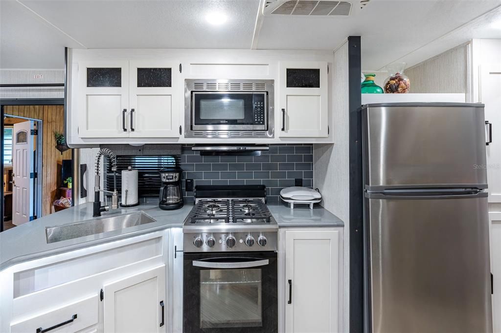 待售: $159,900 (2 贝兹, 2 浴室, 500 平方英尺)