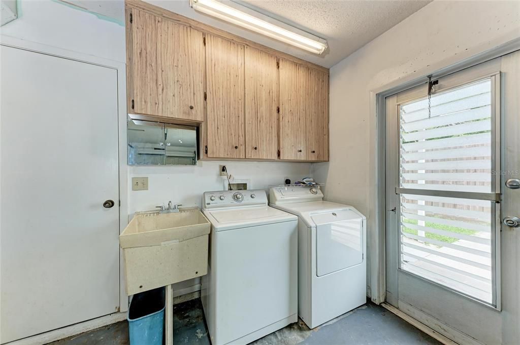 For Rent: $2,100 (2 beds, 2 baths, 1436 Square Feet)