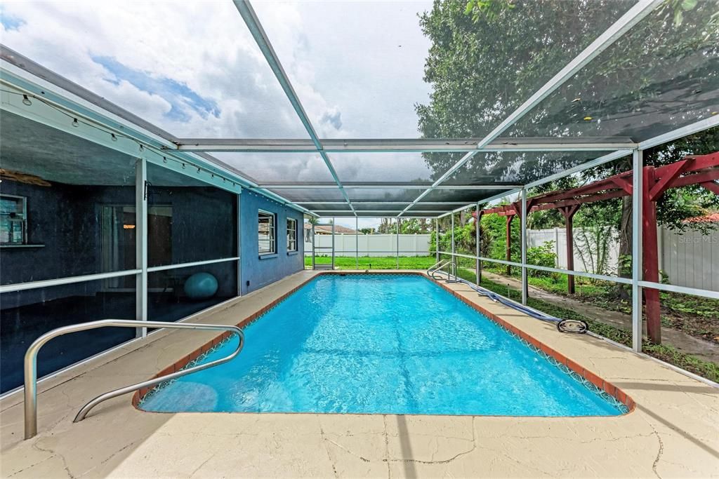 For Rent: $2,100 (2 beds, 2 baths, 1436 Square Feet)