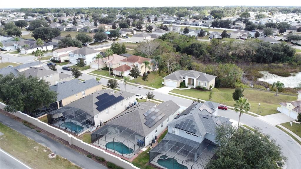 En Venta: $355,000 (4 camas, 3 baños, 1833 Pies cuadrados)