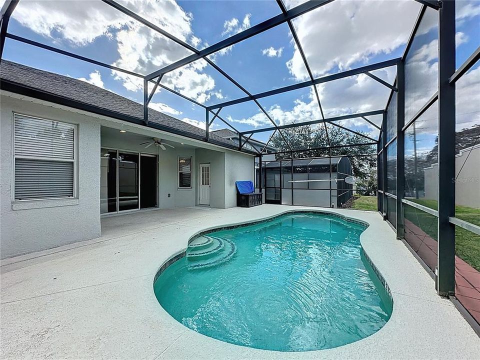 En Venta: $355,000 (4 camas, 3 baños, 1833 Pies cuadrados)