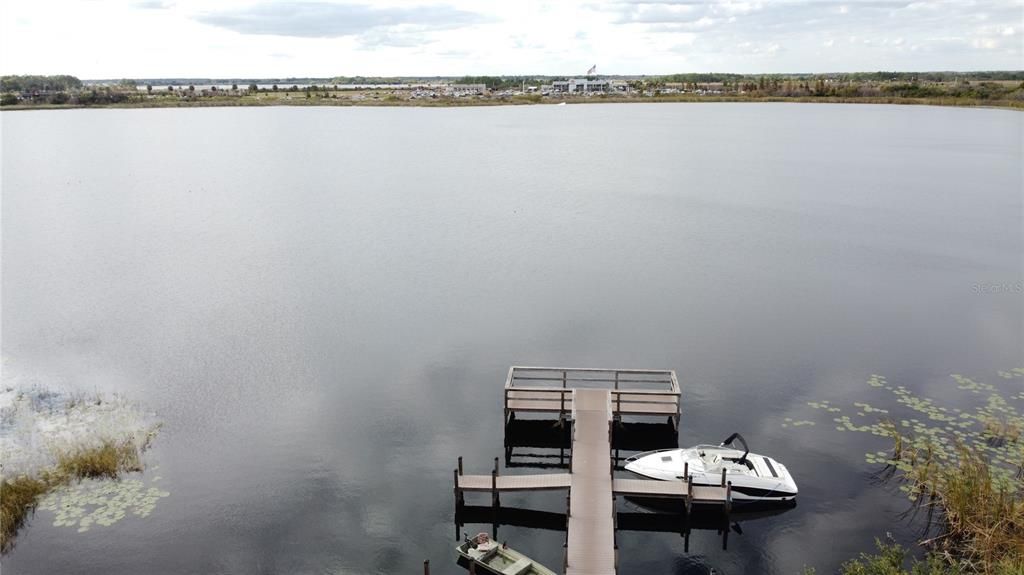 En Venta: $355,000 (4 camas, 3 baños, 1833 Pies cuadrados)