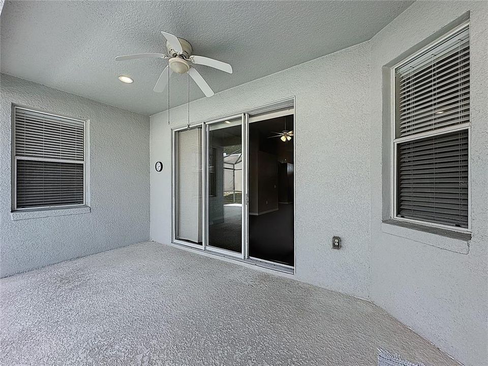 En Venta: $355,000 (4 camas, 3 baños, 1833 Pies cuadrados)