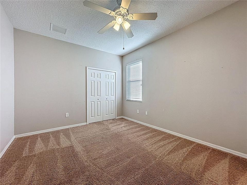 En Venta: $355,000 (4 camas, 3 baños, 1833 Pies cuadrados)