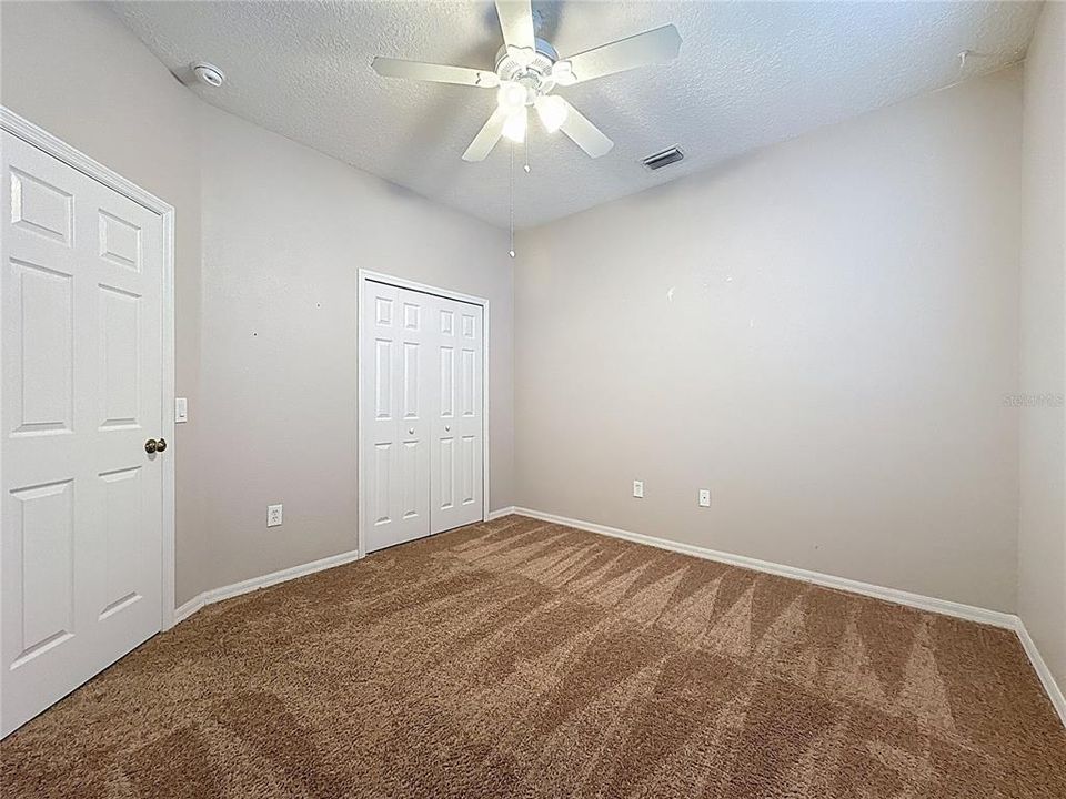 En Venta: $355,000 (4 camas, 3 baños, 1833 Pies cuadrados)