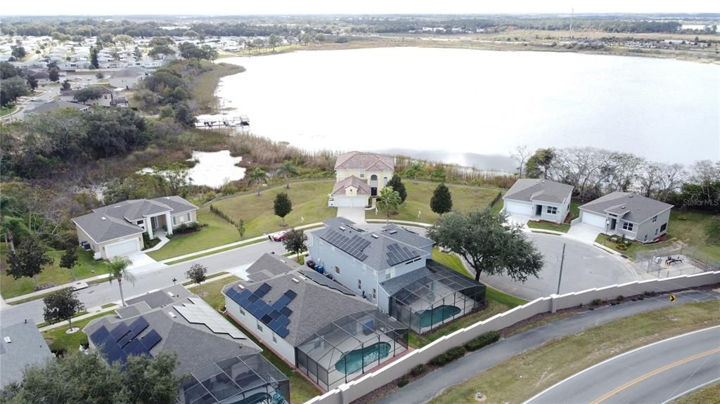 En Venta: $355,000 (4 camas, 3 baños, 1833 Pies cuadrados)