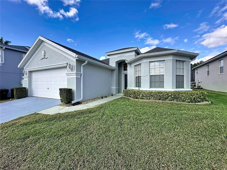 En Venta: $355,000 (4 camas, 3 baños, 1833 Pies cuadrados)