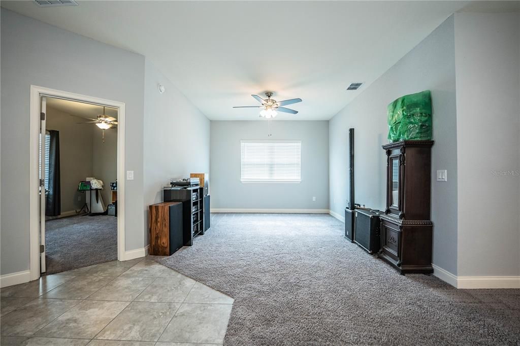 待售: $499,000 (5 贝兹, 3 浴室, 2549 平方英尺)