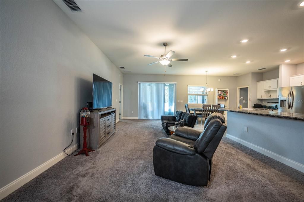 待售: $499,000 (5 贝兹, 3 浴室, 2549 平方英尺)