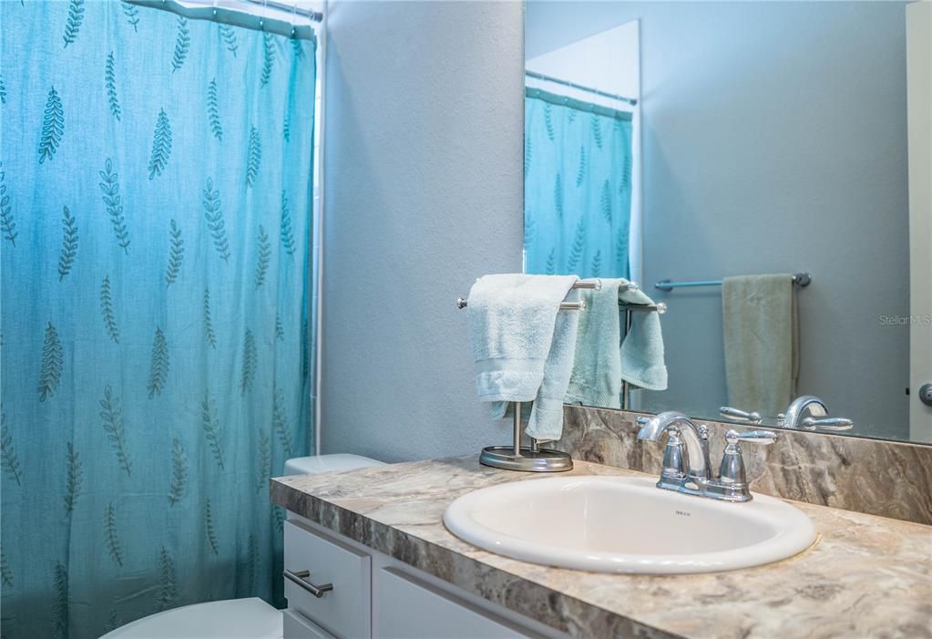 待售: $499,000 (5 贝兹, 3 浴室, 2549 平方英尺)