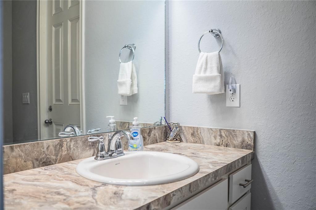 待售: $499,000 (5 贝兹, 3 浴室, 2549 平方英尺)