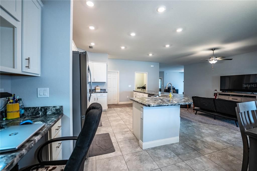 待售: $499,000 (5 贝兹, 3 浴室, 2549 平方英尺)